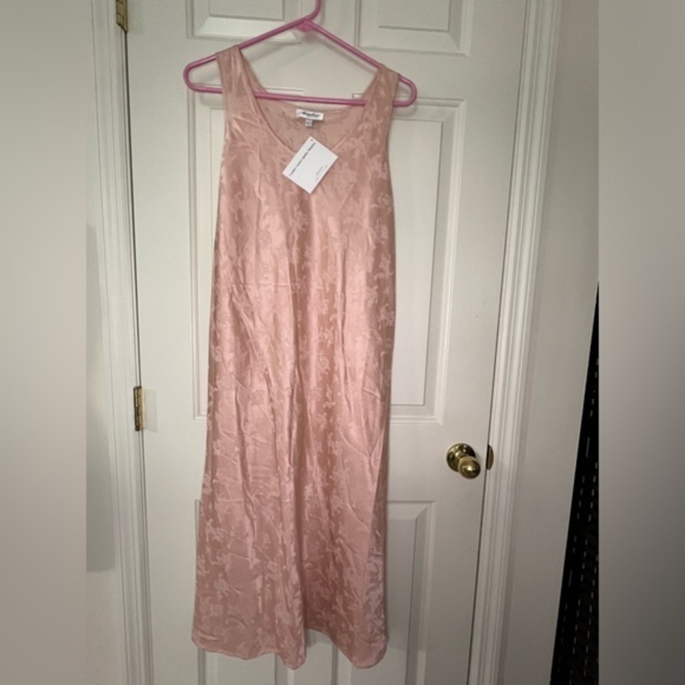 Amadora Nightgown, Small, NWT